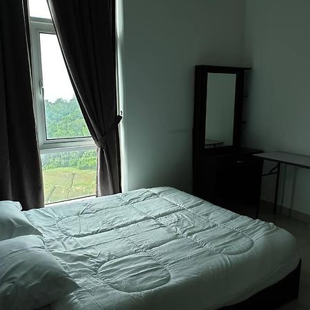 Direct Qbm & Ikea *Highfloor Sunrise Seaview Condo 바얀레파스 외부 사진