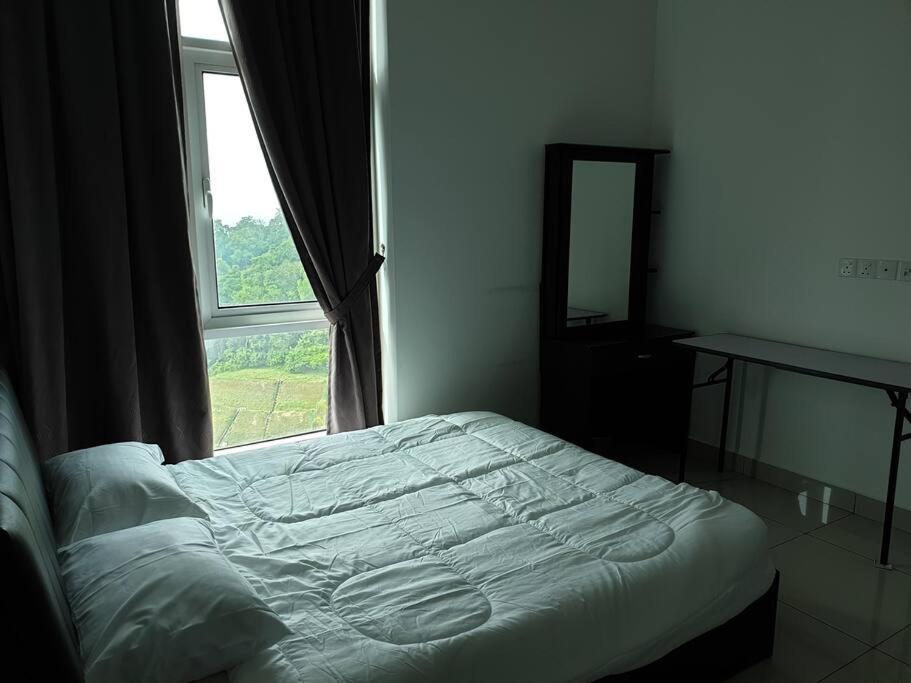 Direct Qbm & Ikea *Highfloor Sunrise Seaview Condo 바얀레파스 외부 사진